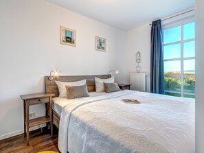 1 bedroom, free WiFi, bed sheets - Residenz am Balmer See, apartment 38 with sauna, lake view and WLAN (Balm)