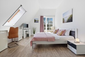 2 chambres, fer et planche à repasser, Wi-Fi gratuit, draps fournis