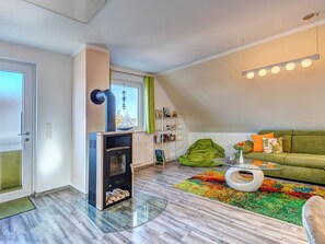 TV, fireplace, DVD player