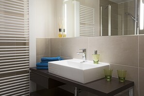 Hair dryer, towels - Welcome to the Residenz am Balmer See Whg. BS49 in Balm on Usedom. (Balm)