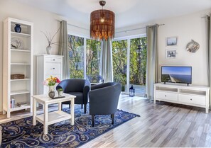 Fernseher, Stereoanlage