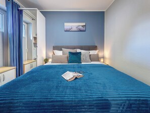 2 chambres, fer et planche à repasser, Wi-Fi gratuit, draps fournis