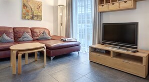 TV - Welcome to the 5* Ostseeresidenz apartment GP09 in Heringsdorf. (Heringsdorf)