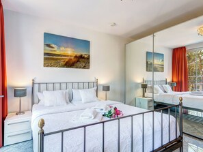 1 bedroom, iron/ironing board, free WiFi, bed sheets