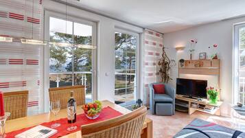 TV, DVD player, stereo