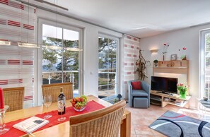 Tv, dvd-afspiller, stereoanlæg