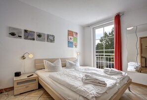 2 bedrooms, iron/ironing board, free WiFi, bed sheets - Welcome to the 5* Ostseeresidenz apartment GP13 in Heringsdorf. (Heringsdorf)