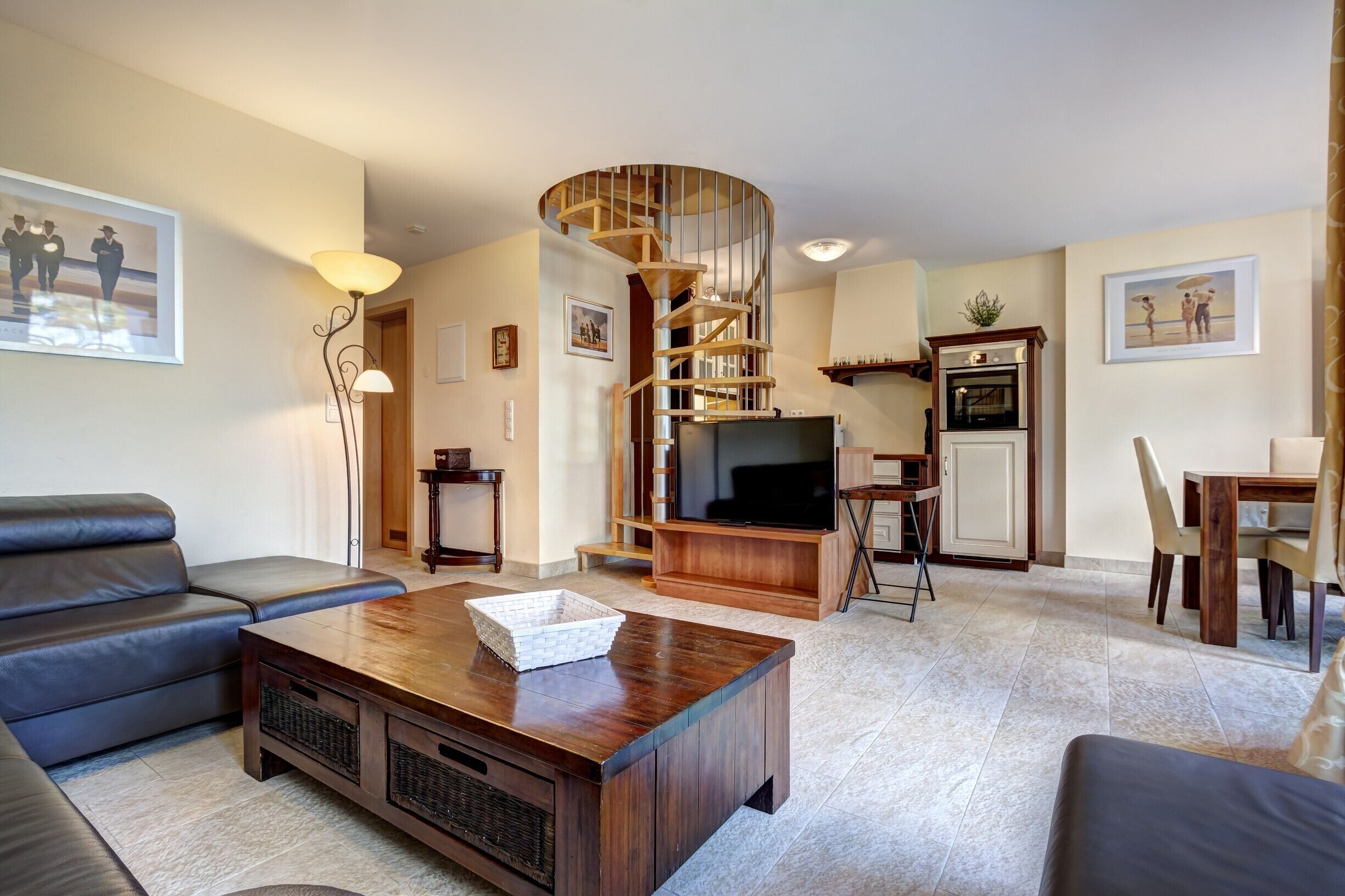 Fernseher, Stereoanlage