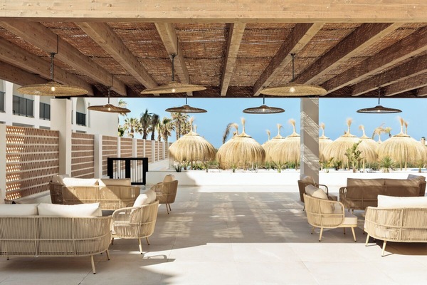 Poolside bar