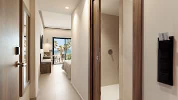 Minibar, coffres-forts dans les chambres, Wi-Fi gratuit, draps fournis