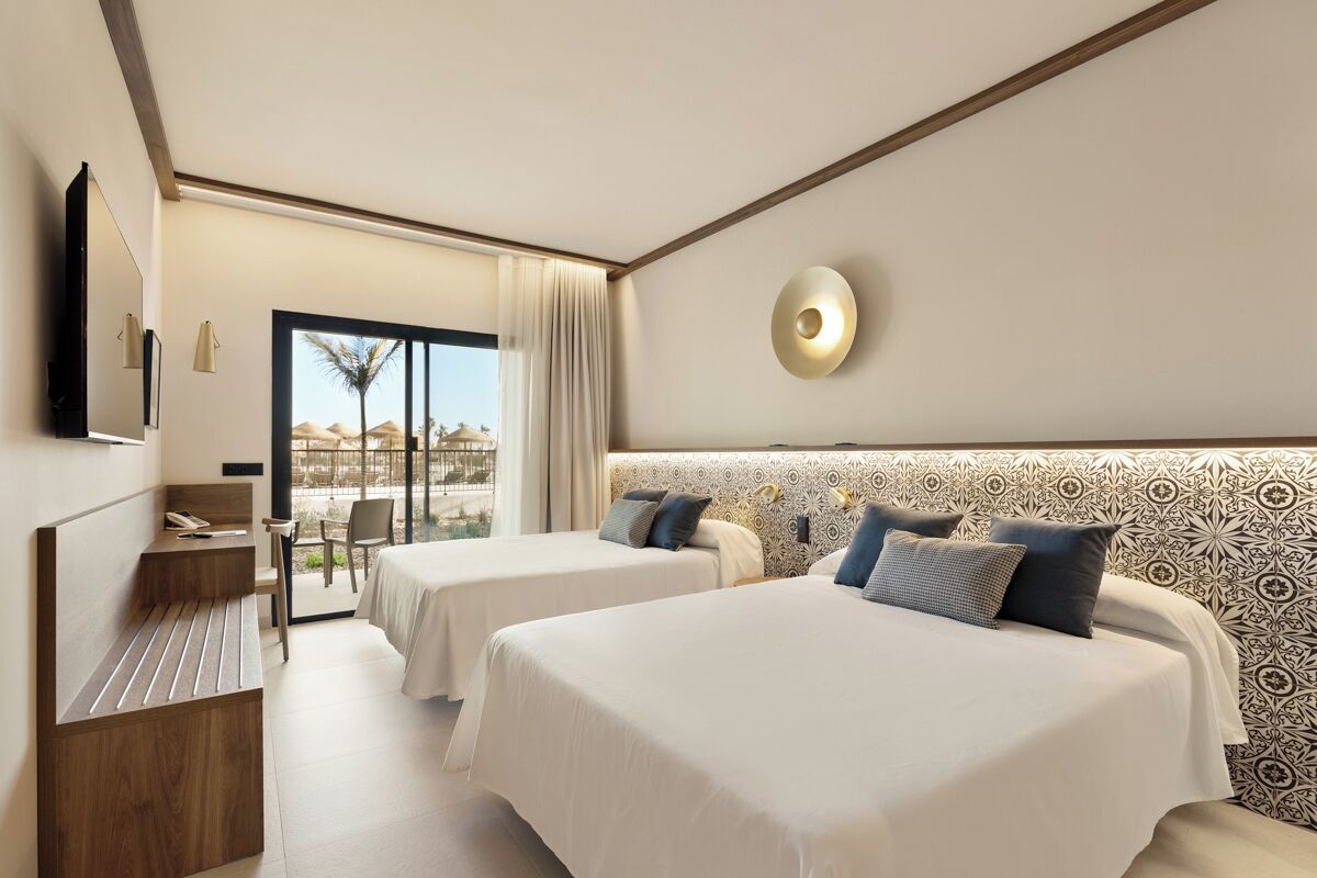 Minibar, in-room safe, free WiFi, bed sheets