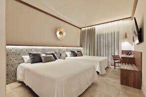 Minibar, in-room safe, free WiFi, bed sheets