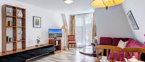 TV, DVD-spiller og stereoanlegg