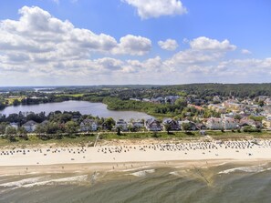 Beach nearby - Welcome to the apartment Seehof 1.33 Ostseebad Heringsdorf on Usedom. (Bansin)