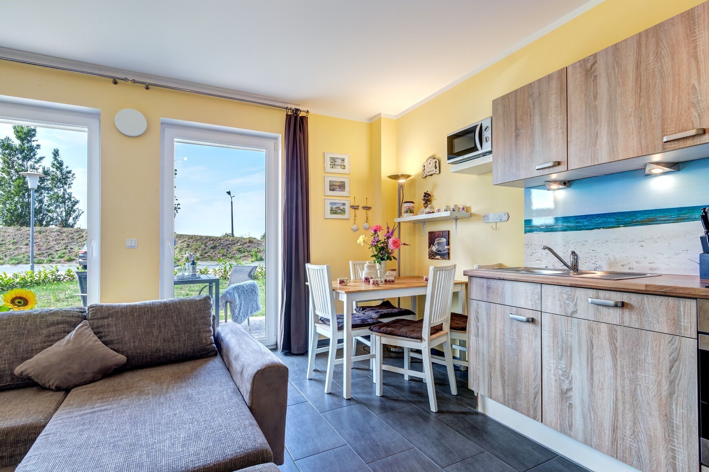 Télévision, cheminée, lecteur de DVD