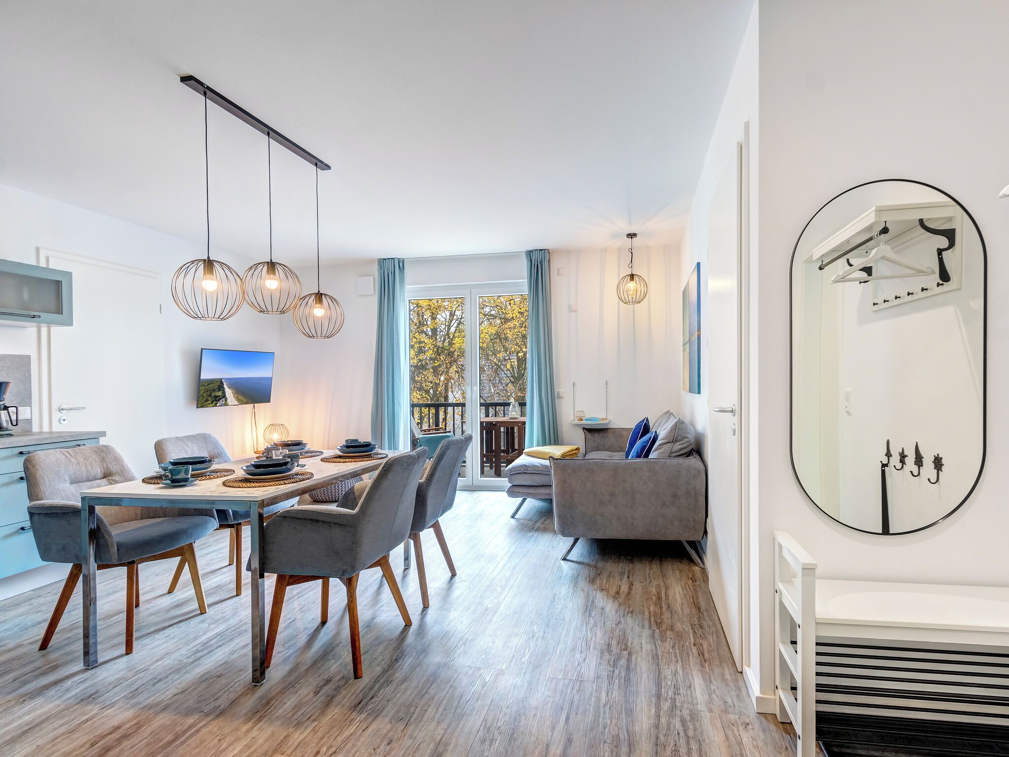 Fernseher, Stereoanlage