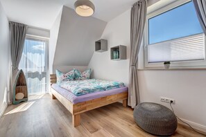 3 bedrooms, iron/ironing board, free WiFi, bed sheets - Welcome to the Sternstunden vacation home in the Baltic seaside resort of Bansin on Usedom. (Bansin)