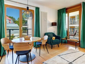 Dining - Welcome to the Delbrück-Villen 111 vacation apartment in the Baltic resort of Heringsdorf! (Heringsdorf)