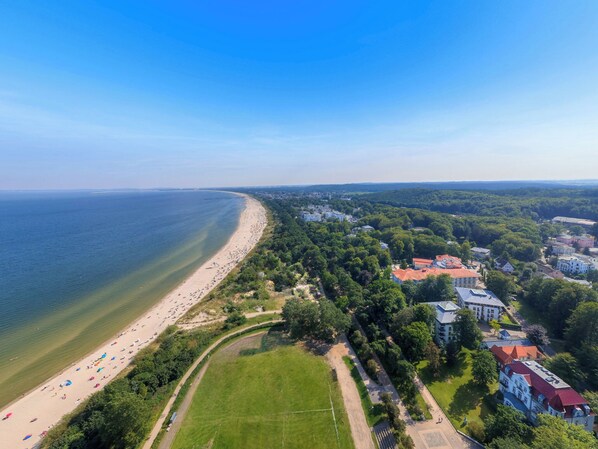 Beach nearby - Welcome to the Delbrück-Villen 111 vacation apartment in the Baltic resort of Heringsdorf! (Heringsdorf)