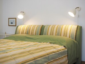 1 camera, ferro/asse da stiro, Wi-Fi gratuito, lenzuola