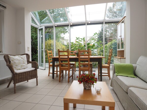 テレビ、ステレオ