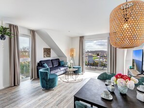 Fernseher, Stereoanlage