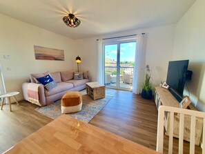 Fernseher, Stereoanlage