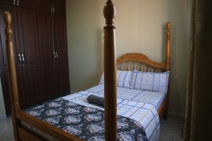 1 soverom, strykejern/-brett, wi-fi og sengetøy