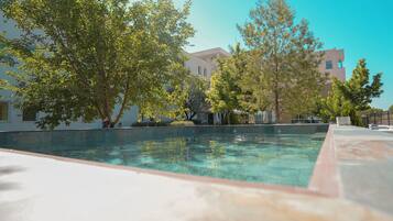 Piscina a l'aire lliure de temporada