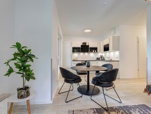 Dining - Bernsteinquartier, apartment 05.59 in Kölpinsee - (Kölpinsee)