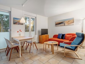 TV, stereo - Haus Eichhorst, Whg. 03: Close to the sandy beach in Trassenheide (Trassenheide)