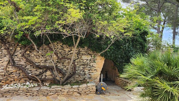 Enceinte de lâhĂ©bergement