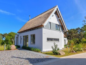 Exterior - Welcome to the Fritz Reethus in the seaside resort of Loddin! (Loddin)