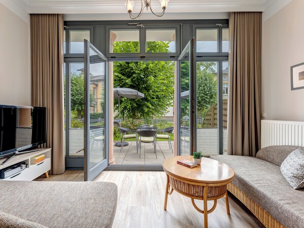 电视、立体声音响