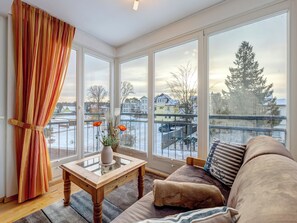 Télévision, chaîne hi-fi