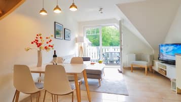 Fernseher, DVD-Player, Stereoanlage