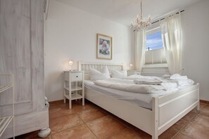 1 bedroom, iron/ironing board, free WiFi, bed sheets - Welcome to Haus Meerblick apartment 14 in Ahlbeck on Usedom! (Ahlbeck)