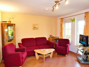 TV, fireplace, DVD player, stereo