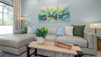 House (5 Bedrooms) | Front of property