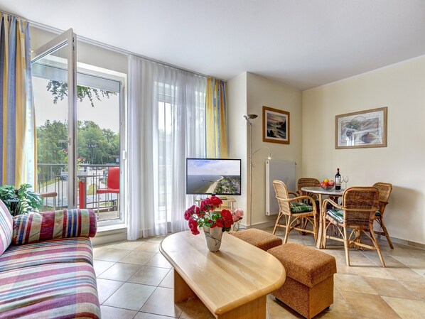 Télévision, chaîne hi-fi