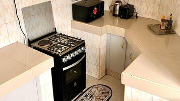 Oven, stovetop