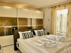 1 chambre, fer et planche à repasser, Wi-Fi gratuit, draps fournis