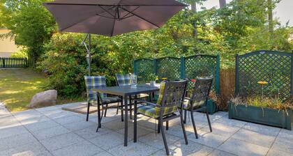 Matthies vacation home on Usedom: 900 m to the sandy beach, garden and WLAN