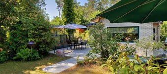 Ferienhaus Matthies auf Usedom: 900 m zum Sandstrand, Garten und WLAN
