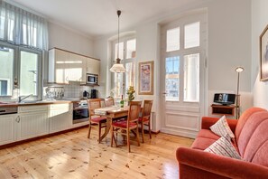 Interior - Villa Ahlbeck, apartment Warnemünde with sauna, WLAN & only 50 m to the beach (Ahlbeck)