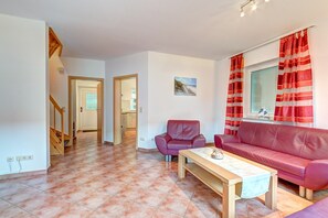 TV - Welcome to the vacation home "Krabbe" in Karlshagen on Usedom! (Karlshagen)