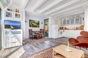 Interior - Vacation home Schwalbennest with terrace, WLAN and close to the sandy beach in Kölpinsee (Kölpinsee)