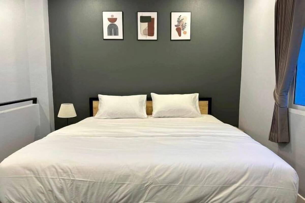 1 bedroom, desk, free WiFi, bed sheets