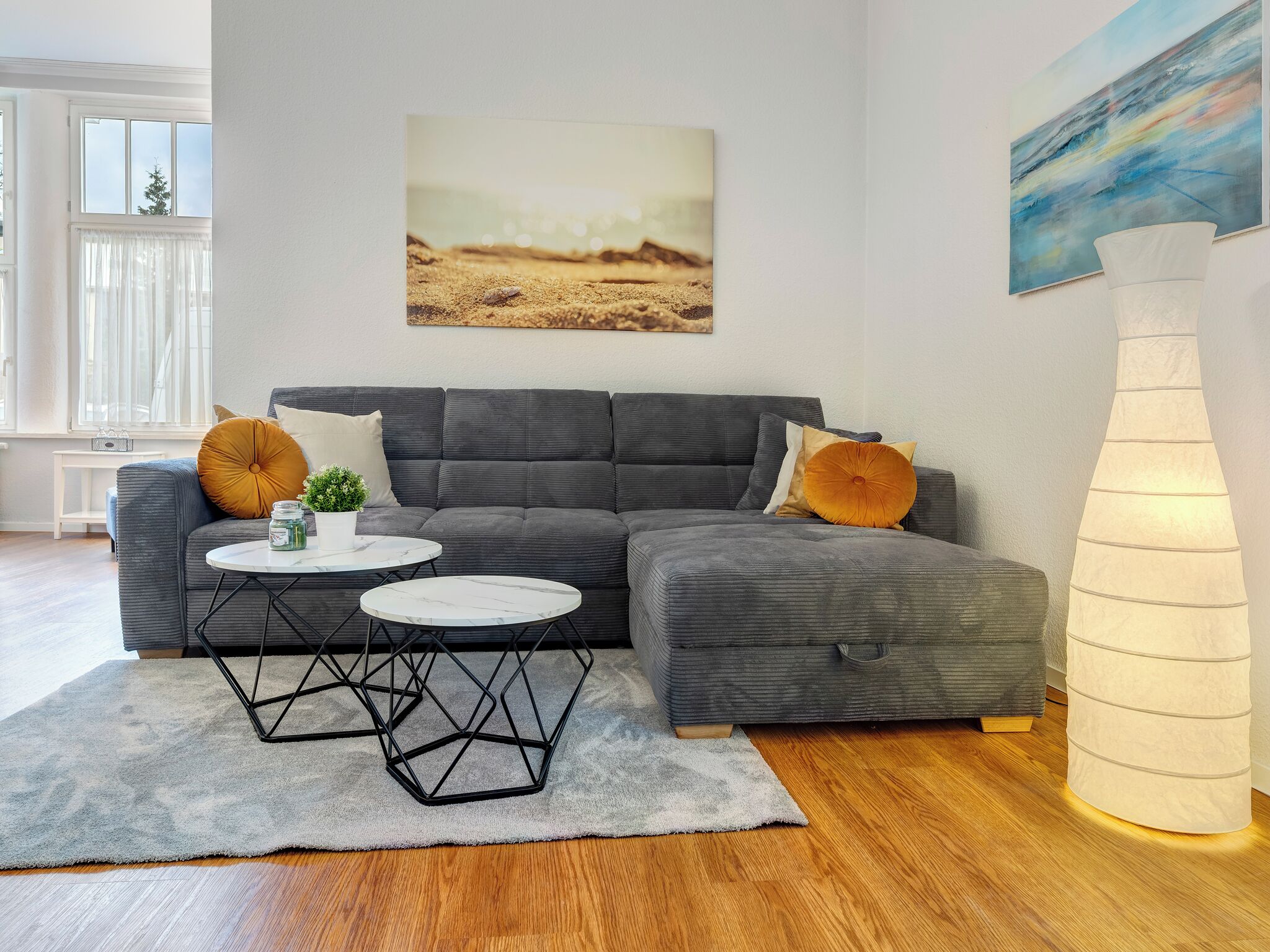 Télévision, lecteur de DVD, chaîne hi-fi