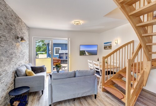 Vacation apartment Strandkörv with sauna, terrace & 150 m to the sandy beach in Loddin
